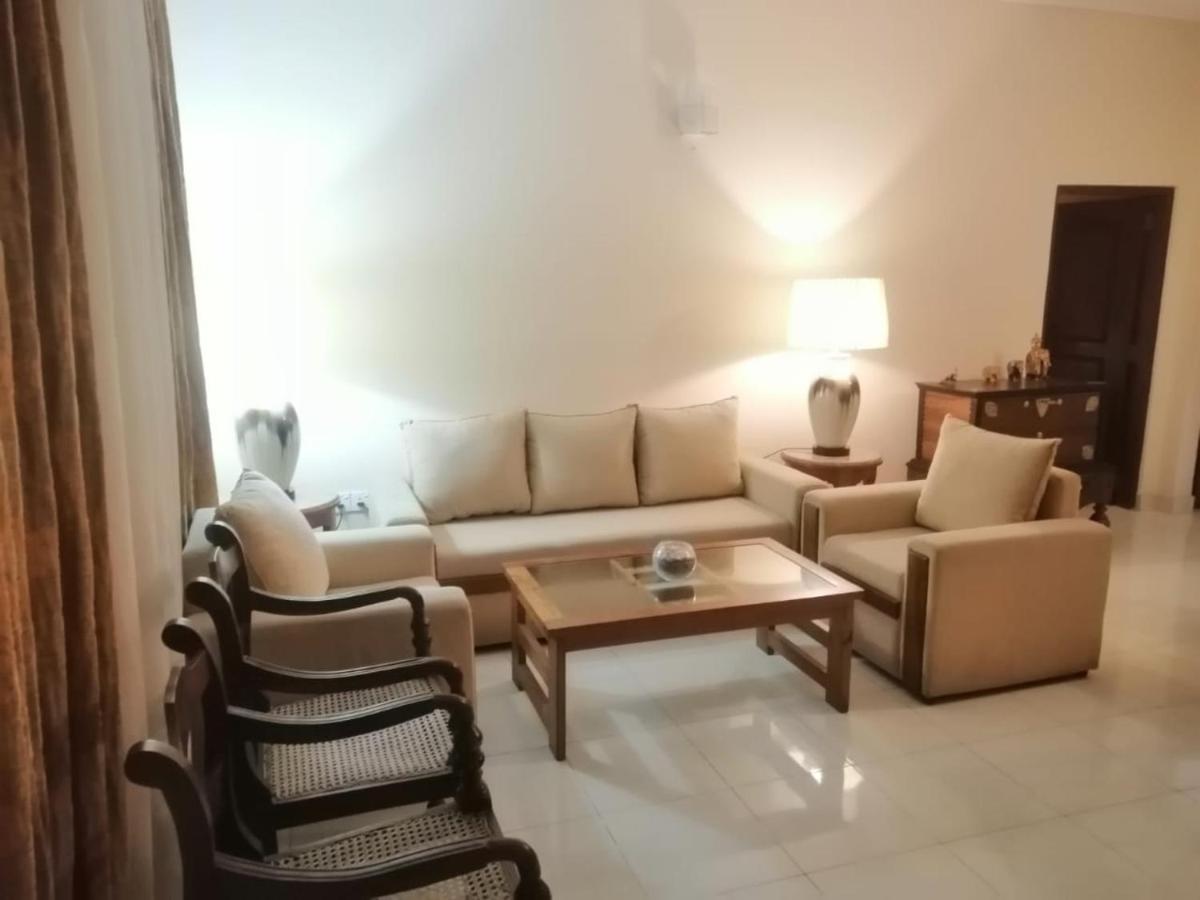 Nalendra Villa - Oceanfront Hikkaduwa Esterno foto