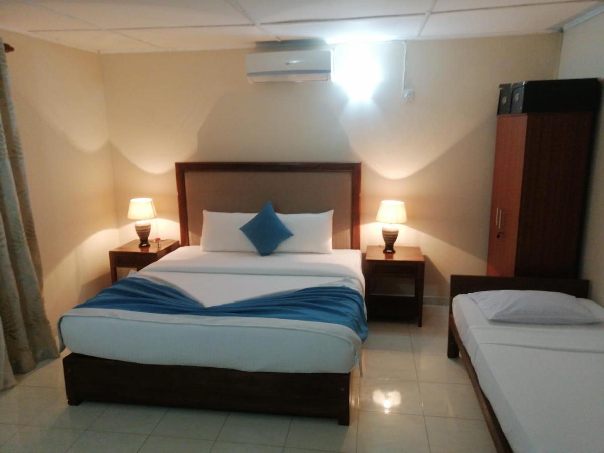 Nalendra Villa - Oceanfront Hikkaduwa Esterno foto