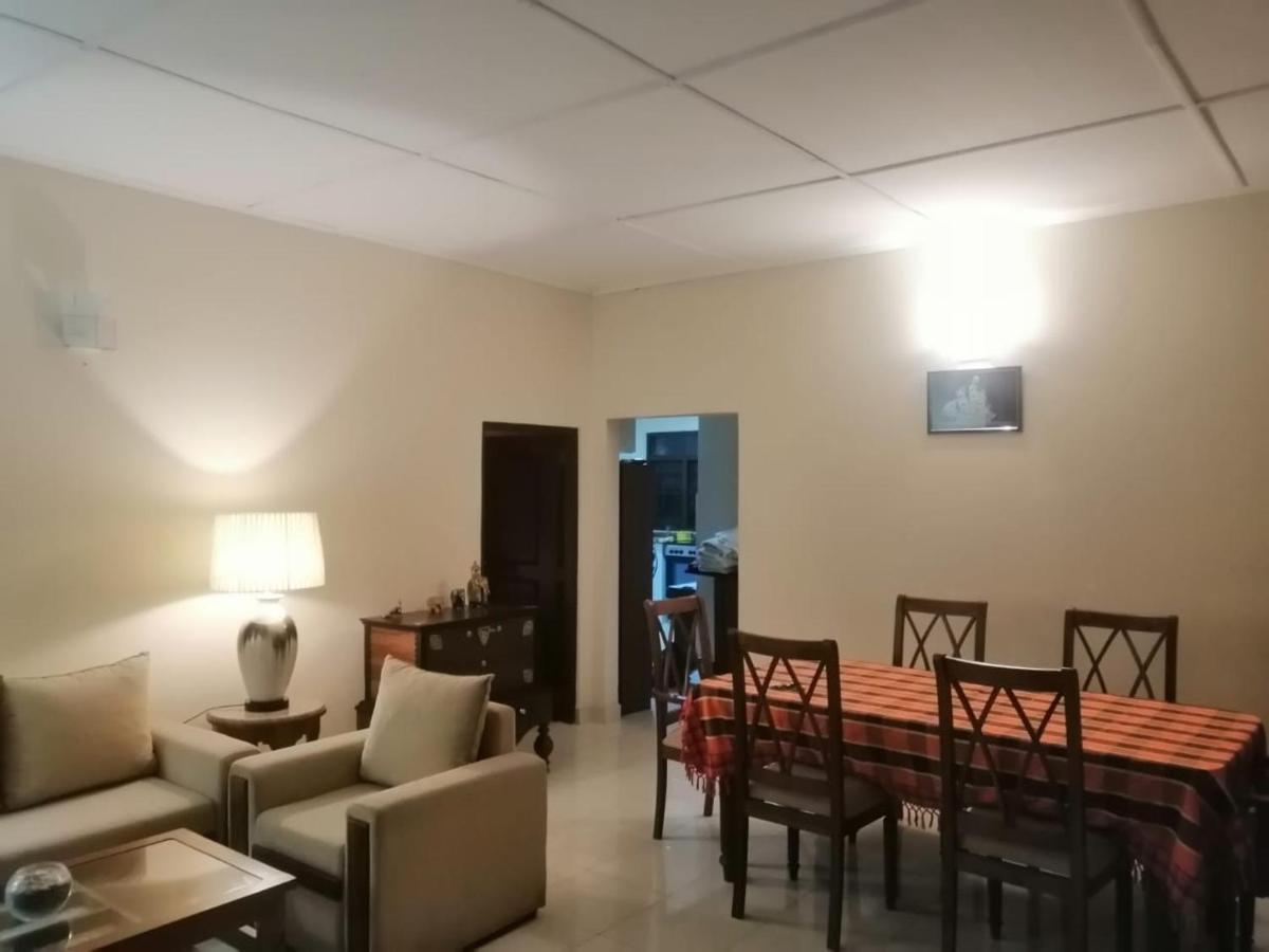 Nalendra Villa - Oceanfront Hikkaduwa Esterno foto