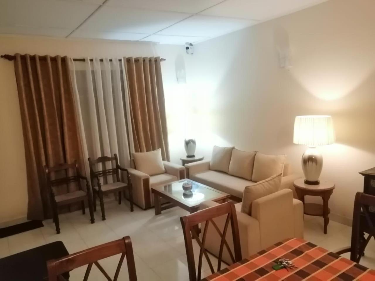 Nalendra Villa - Oceanfront Hikkaduwa Esterno foto