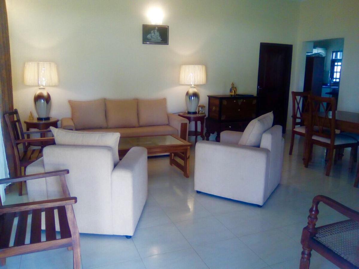 Nalendra Villa - Oceanfront Hikkaduwa Esterno foto